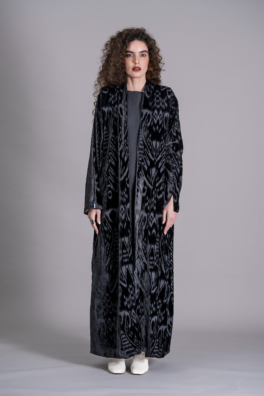 LORA BLACK VELVET