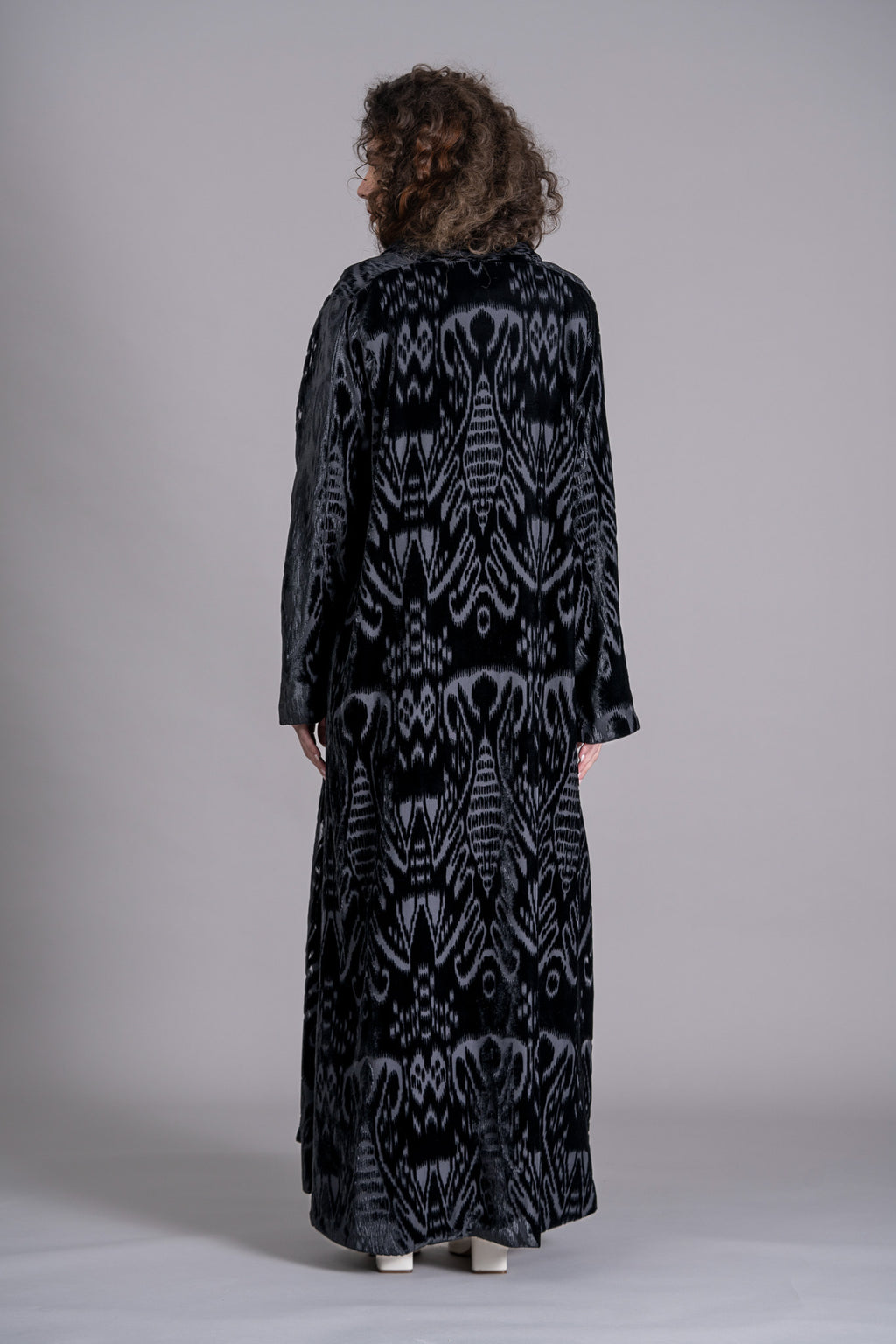 LORA BLACK VELVET