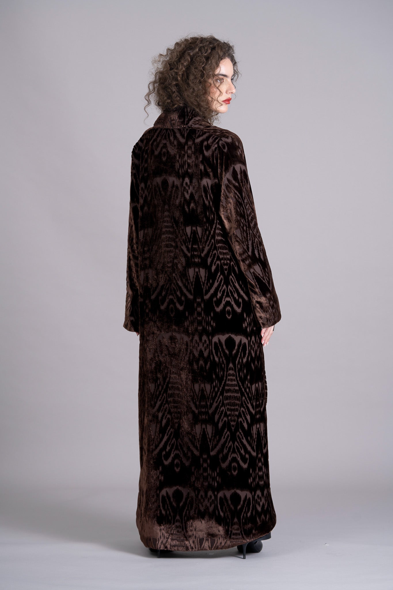 LORA BROWN VELVET